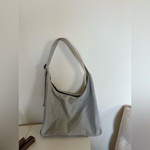 BAGGU Light Gray Shoulder Bag